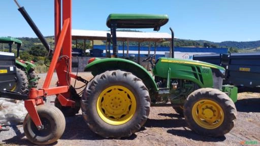 Trator John Deere 5090E Plataformado - Ano 2022 Imagem Trator John Deere 5090E Plataformado - Ano 2022