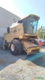 Colheitadeira New Holland TC 55 com Plataforma de corte 13 Pés - Ano 2004 Imagem Colheitadeira New Holland TC 55 com Plataforma de corte 13 Pés - Ano 2004