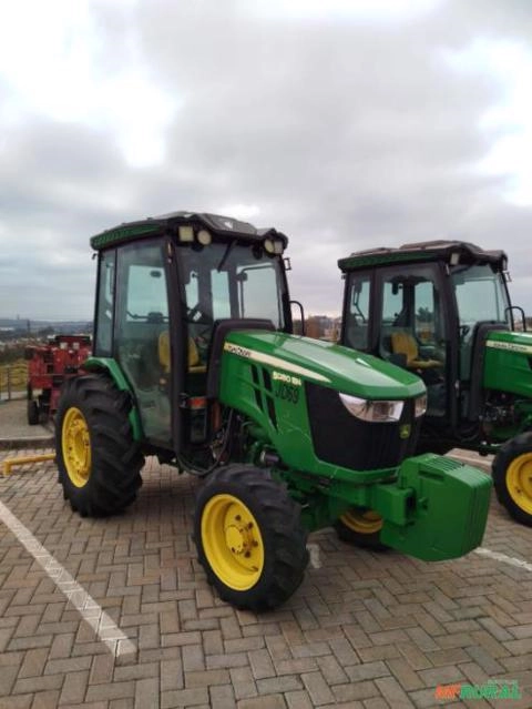 Trator John Deere 5080EN Cabinado - Ano 2022 Imagem Trator John Deere 5080EN Cabinado - Ano 2022