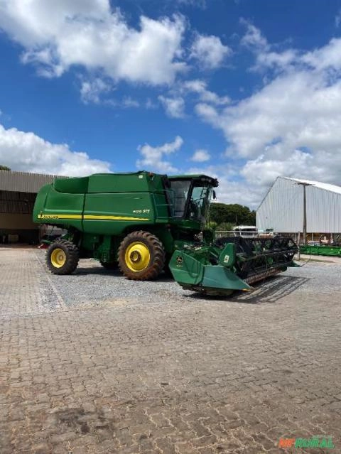 Colheitadeira John Deere 9470 STS com Plataforma de Corte 25 Pés - Ano 2012 Imagem Colheitadeira John Deere 9470 STS com Plataforma de Corte 25 Pés - Ano 2012