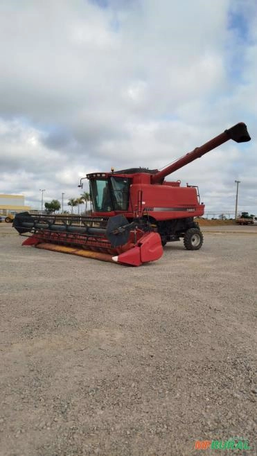 Colheitadeira Case IH 2566 com Plataforma de Corte 25 Pés - Ano 2013 Imagem Colheitadeira Case IH 2566 com Plataforma de Corte 25 Pés - Ano 2013