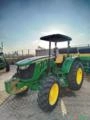 Trator John Deere 5090E Plataformado - Ano 2023 Imagem Trator John Deere 5090E Plataformado - Ano 2023