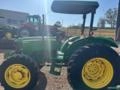 Trator John Deere 5075 E Plataformado - Ano 2018 Imagem Trator John Deere 5075 E Plataformado - Ano 2018