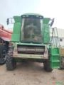 Colheitadeira John Deere 1550 com Plataforma de Corte 22 Pés - Ano 2004 Imagem Colheitadeira John Deere 1550 com Plataforma de Corte 22 Pés - Ano 2004