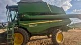 Colheitadeira John Deere S440 com Plataforma de Corte 25 Pés - Ano 2019 Imagem Colheitadeira John Deere S440 com Plataforma de Corte 25 Pés - Ano 2019