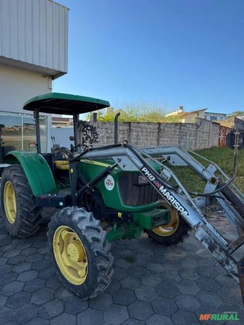 Trator John Deere 5055E Plataformado com Marispan 2 metros - Ano 2013 Imagem Trator John Deere 5055E Plataformado com Marispan 2 metros - Ano 2013