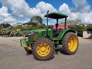 Trator John Deere 5070E Plataformado - Ano 2019 Imagem Trator John Deere 5070E Plataformado - Ano 2019