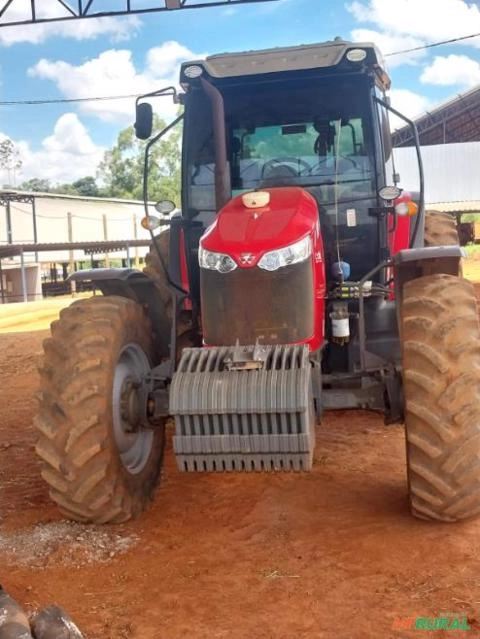 Trator Massey Ferguson 6713 Cabinado - Ano 2021 Imagem Trator Massey Ferguson 6713 Cabinado - Ano 2021