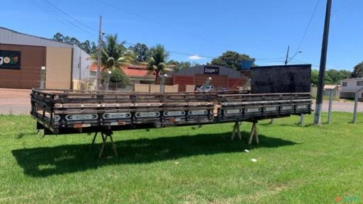 Carroceria usada para caminhão Mercedes  Tamanho 7.80