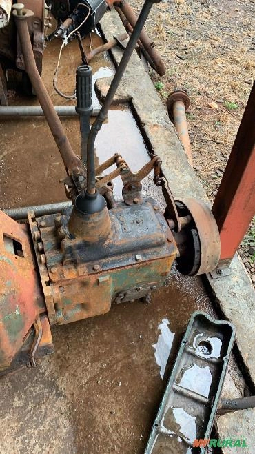 Caixa de câmbio para trator Ford F600 Imagem Caixa de câmbio para trator Ford F600