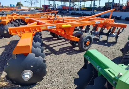 Imagem Grade Aradora Super Pesada c/rodas GVPF 18 CIVEMASA Imagem Grade Aradora Super Pesada c/rodas GVPF 18 CIVEMASA