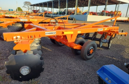 Imagem Grade Aradora Super Pesada c/rodas GVPF 14 CIVEMASA Imagem Grade Aradora Super Pesada c/rodas GVPF 14 CIVEMASA