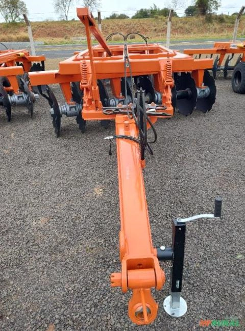 Imagem Grade Aradora Super Pesada c/rodas GVPF 16 CIVEMASA Imagem Grade Aradora Super Pesada c/rodas GVPF 16 CIVEMASA