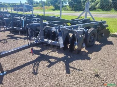 Grade Aradora Intermediária Controle Remoto Marca Tatu Modelo GAICR 16 X 28" Imagem Grade Aradora Intermediária Controle Remoto Marca Tatu Modelo GAICR 16 X 28"