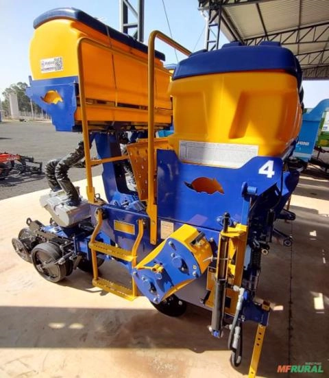 Plantadeira Hidraulica TATU p/ Plantio de Amendoim modelo MANDUI PHT 4 Linhas Duplas (Nova) Imagem Plantadeira Hidraulica TATU p/ Plantio de Amendoim modelo MANDUI PHT 4 Linhas Duplas (Nova)