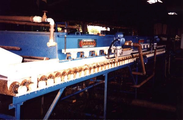 MÁQUINA PARA O BENEFICIAMENTO DE BETERRABA Imagem MÁQUINA PARA O BENEFICIAMENTO DE BETERRABA