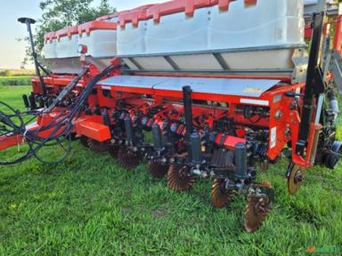 Plantadeira jumil a vácuo Imagem Plantadeira jumil a vácuo