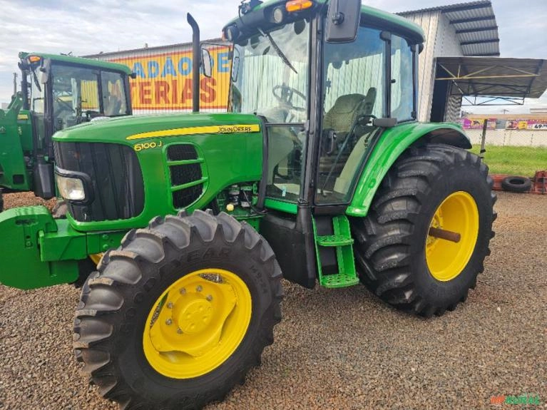 Trator John deere, 6100J,power quad. Imagem Trator John deere, 6100J,power quad.