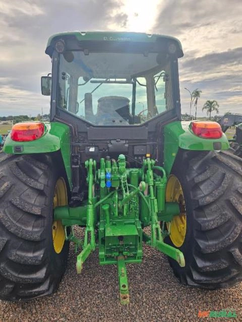 Imagem Trator John deere, 6100J,power quad. Imagem Trator John deere, 6100J,power quad.