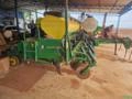 Plantadeira John deere CCS2113, 13x45. Imagem Plantadeira John deere CCS2113, 13x45.