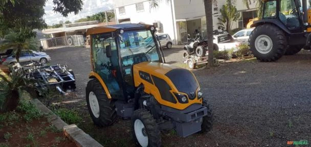 Trator Outros Valtra/Valmet 4x4 ano 20