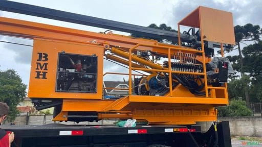 Perfuratriz Estaca Escavada Sobre Caminhão PH-30S Imagem Perfuratriz Estaca Escavada Sobre Caminhão PH-30S