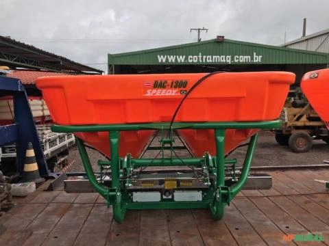 Imagem Distribuidor Duplo Adubo e Sementes DAC 1300 Imagem Distribuidor Duplo Adubo e Sementes DAC 1300