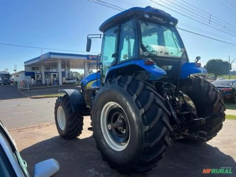 Trator New Holland TM 7020 4x4 ano 11