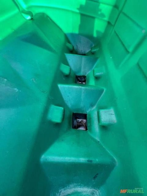 Imagem Plantadeira Planti Center 11 linhas ano 2008 Imagem Plantadeira Planti Center 11 linhas ano 2008