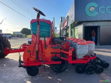 Imagem Plantadeira Planti Center 11 linhas ano 2008 Imagem Plantadeira Planti Center 11 linhas ano 2008