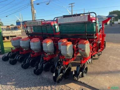 Imagem Plantadeira Planti Center 11 linhas ano 2008 Imagem Plantadeira Planti Center 11 linhas ano 2008