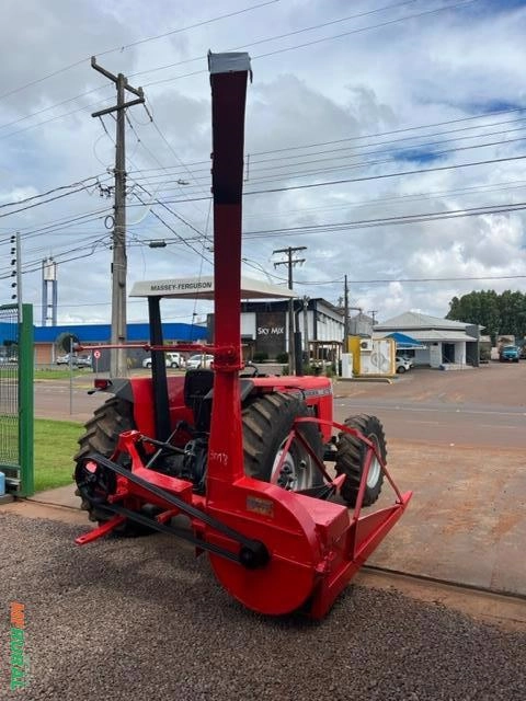 Imagem Forrageira Penha 12 Facas Imagem Forrageira Penha 12 Facas