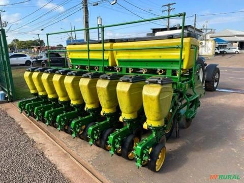 Plantadeira John Deere 1109 9 Linhas Ano 2011 Imagem Plantadeira John Deere 1109 9 Linhas Ano 2011
