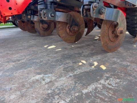 Imagem Plantadeira Semeato Sol Tower 9 linhas Ano 2014 Imagem Plantadeira Semeato Sol Tower 9 linhas Ano 2014