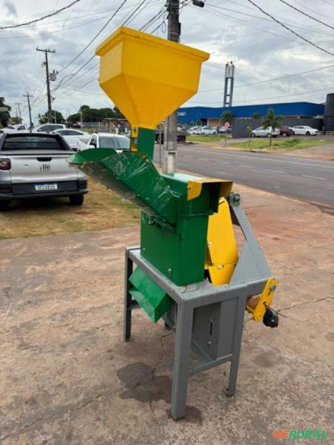 Imagem Picador e Triturador Forragens Cremasco Novo Imagem Picador e Triturador Forragens Cremasco Novo