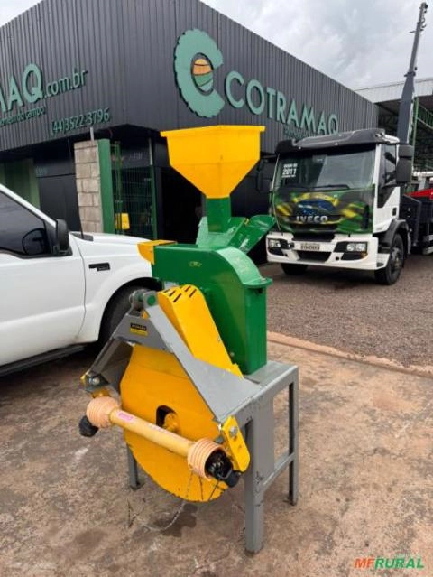 Imagem Picador e Triturador Forragens Cremasco Novo Imagem Picador e Triturador Forragens Cremasco Novo