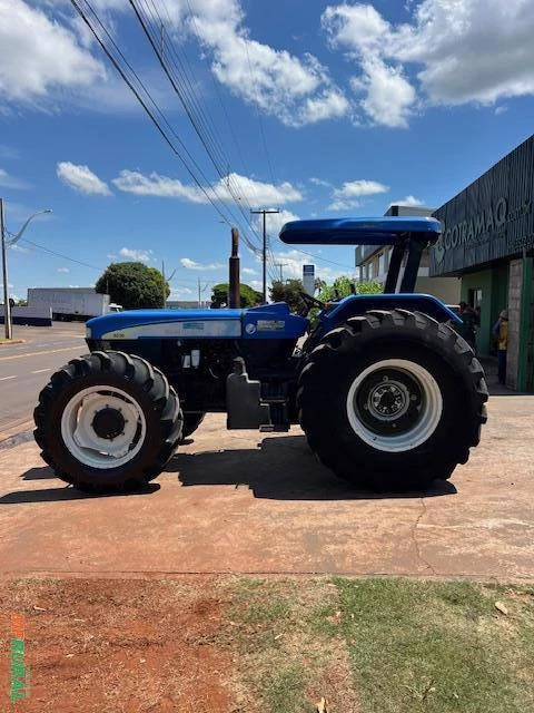 New Holland 8030 4x4 ano 2011
