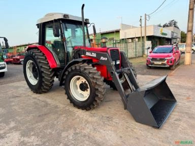 Trator Massey Ferguson 292 4x4 ano 2008 com Lamina e Concha Imagem Trator Massey Ferguson 292 4x4 ano 2008 com Lamina e Concha