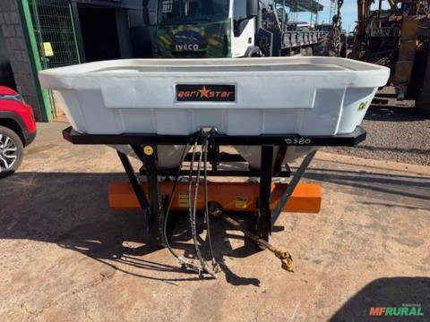 Distribuidor de Adubo e Uréia 1300 Agristar Imagem Distribuidor de Adubo e Uréia 1300 Agristar