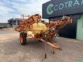 Pulverizador Jacto Columbia Cross 2000 litros ano 2000 Imagem Pulverizador Jacto Columbia Cross 2000 litros ano 2000