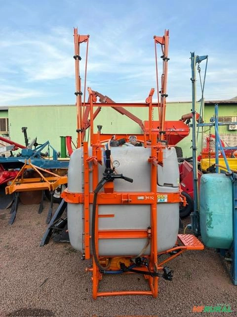 Pulverizador Jacto 800 lts Reformado e Revisado Imagem Pulverizador Jacto 800 lts Reformado e Revisado