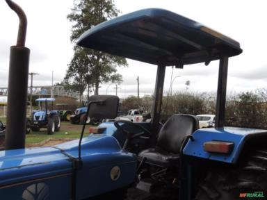 Imagem Trator Marca New Holland Modelo - 7630 Imagem Trator Marca New Holland Modelo - 7630