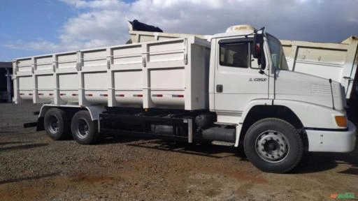 Imagem Caçamba Graneleira com Abertura Lateral e Trazeira Fundo Imagem Caçamba Graneleira com Abertura Lateral e Trazeira Fundo