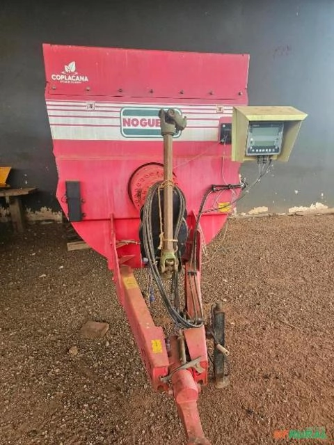 Vagão Nogueira 6m3 com Balança Imagem Vagão Nogueira 6m3 com Balança
