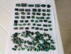Pedras preciosas, esmeraldas lapidadas 2500 cts