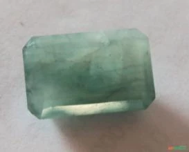 Pedra preciosa Esmeralda lapidada