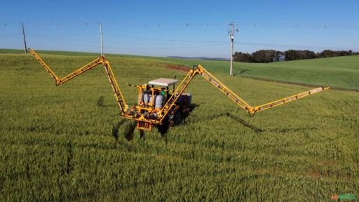 Imagem Pulverizador DK1020 HÓRUS Equipado com Barras Hidráulicas de 20 metros Inclinadas! Imagem Pulverizador DK1020 HÓRUS Equipado com Barras Hidráulicas de 20 metros Inclinadas!