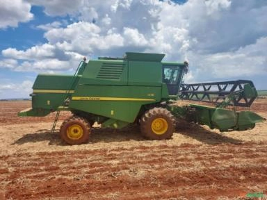 Imagem Colheitadeira John Deere Colheitadeira JD 1470 - Plataforma 20 Pés, 2013 Imagem Colheitadeira John Deere Colheitadeira JD 1470 - Plataforma 20 Pés, 2013