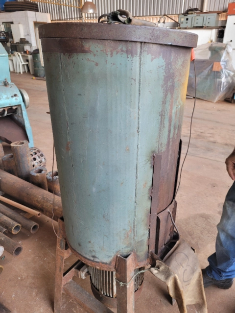 Triturador e Secador de Plástico Industrial Imagem Triturador e Secador de Plástico Industrial