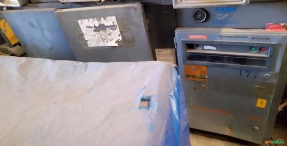 Compressor Estacionários Rotativos de Parafuso Imagem Compressor Estacionários Rotativos de Parafuso